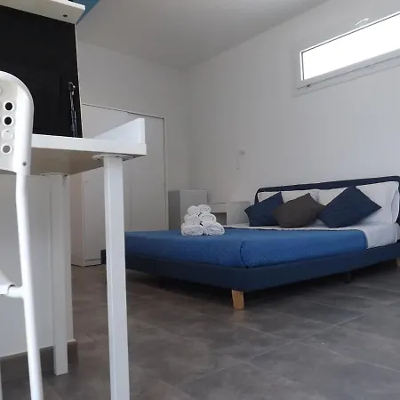 La Dimora Di Nto Couette-café Villaggio Azzurro