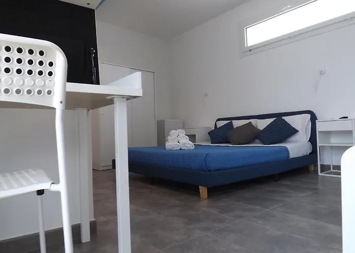 La Dimora Di Nto Couette-café Villaggio Azzurro
